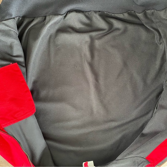 Red Carhartt coat - Picture 5 of 7